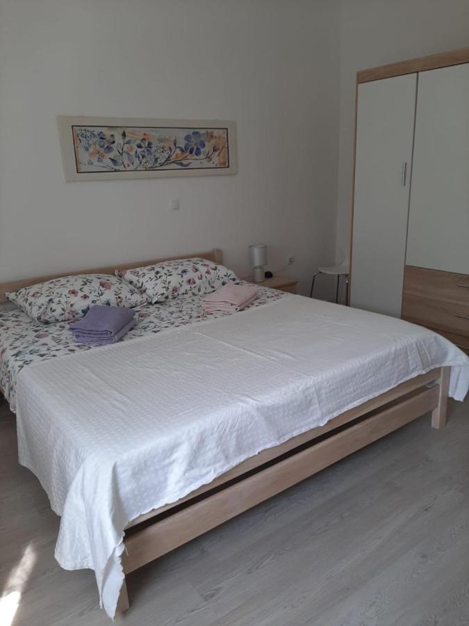 Apartment Maslina Биоград на Мору Екстериор снимка