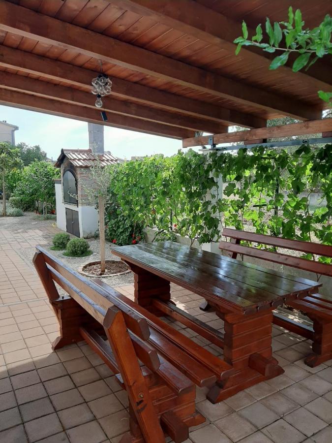 Apartment Maslina Биоград на Мору Екстериор снимка